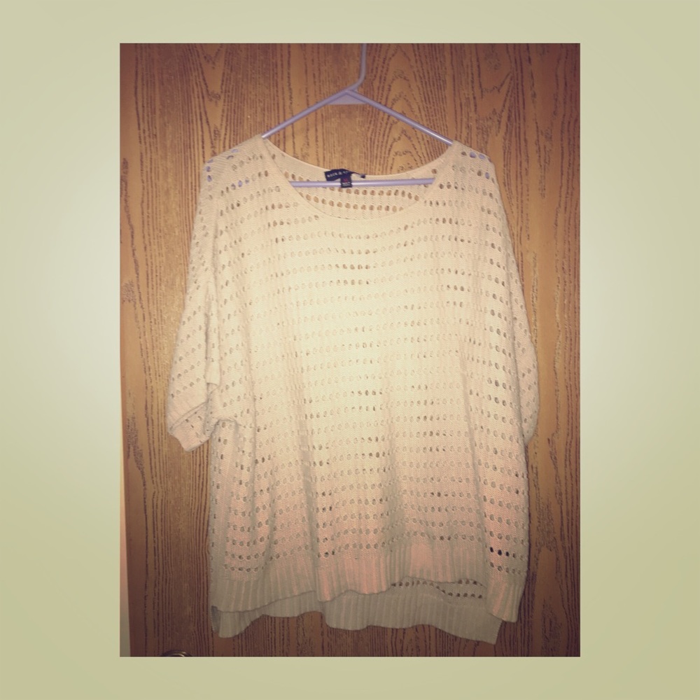 Short sleeve knitted shirt